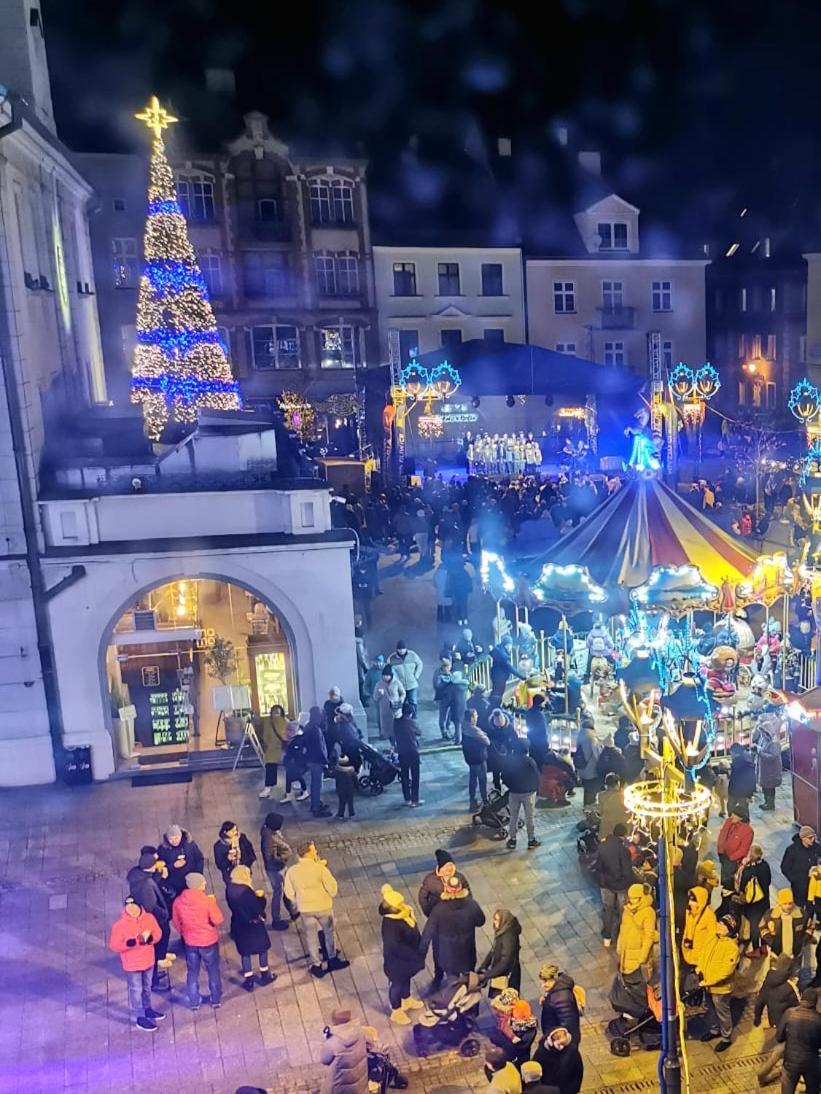 Rynek 23 Lux, Apartament Z Widokiem Na Ratusz Starego Miasta Gliwice Bagian luar foto